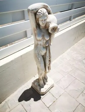 Plaza باراليمني